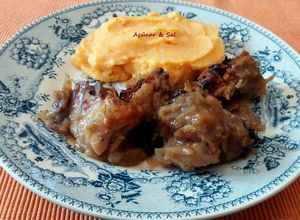 Foto de Frango no forno com Sopa de Cebola e Sumo de Pêssego