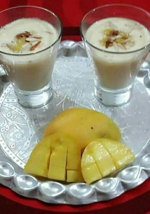 A picture of Mango smoothie.