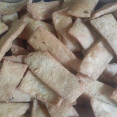 Wheat flour Namakpare A picture of Wheat flour Namakpare.