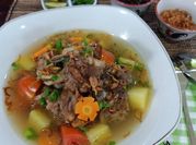 Gambar sop iga sapi bening ala resto
