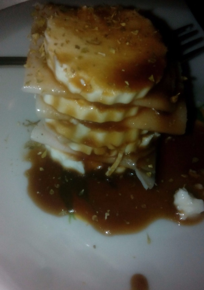 Una foto de Entrante de queso fresco y pavo