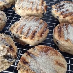 A picture of Welsh cakes.