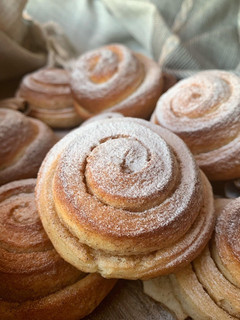 Una foto de Rollitos de canela / Cinnamon rolls