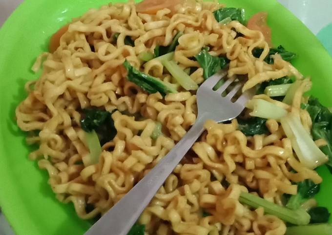 Cara Gampang Menyiapkan Mie Goreng Sederhana Anti Gagal