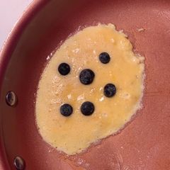 A picture of 2+ ingredient banana pancakes.