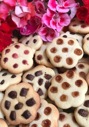 Une photo de Fleurs sablées aux pépites de chocolat