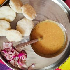 A picture of Andhra Pradesh style idli.
