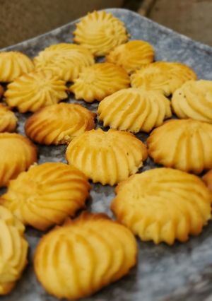 A picture of Piping Cookies.