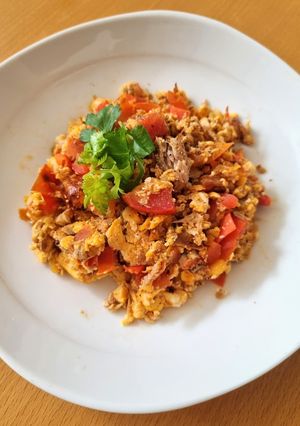 รูปของ มะเขือเทศผัดไข่ทูน่า โลว์คาร์บ