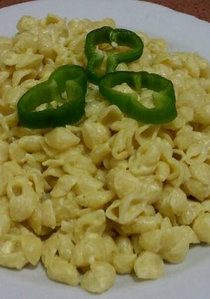 صورة لوصفة معكرونة بجبنة المثلثات .....😋