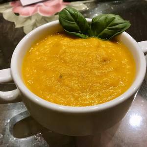 Sopa light de zanahoria puerro y albahaca! Fácil y diet
