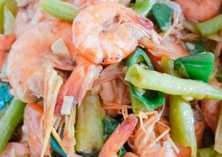 22. Tumis Udang Kacang Panjang