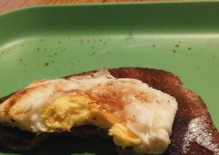 Recipe of Super Quick Cooked eggs w/toast