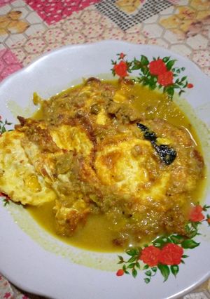 Foto resep Telur ceplok kuah kuning