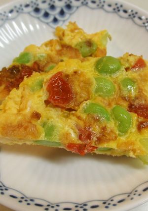 A picture of Edamame and Tomato Frittata – Easy Lunchbox Recipe.