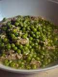 Guisantes con butifarra de perol