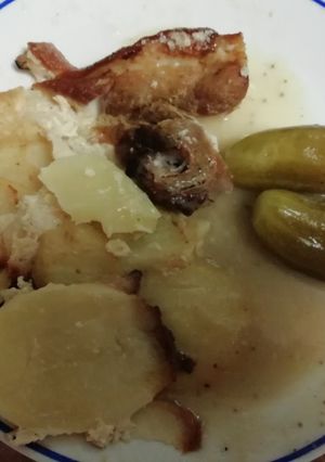 Sörben sült csülök sörös burgonyával recept fotója