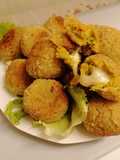 Polpette di buccia di zucca senza uova con cuore di emmental