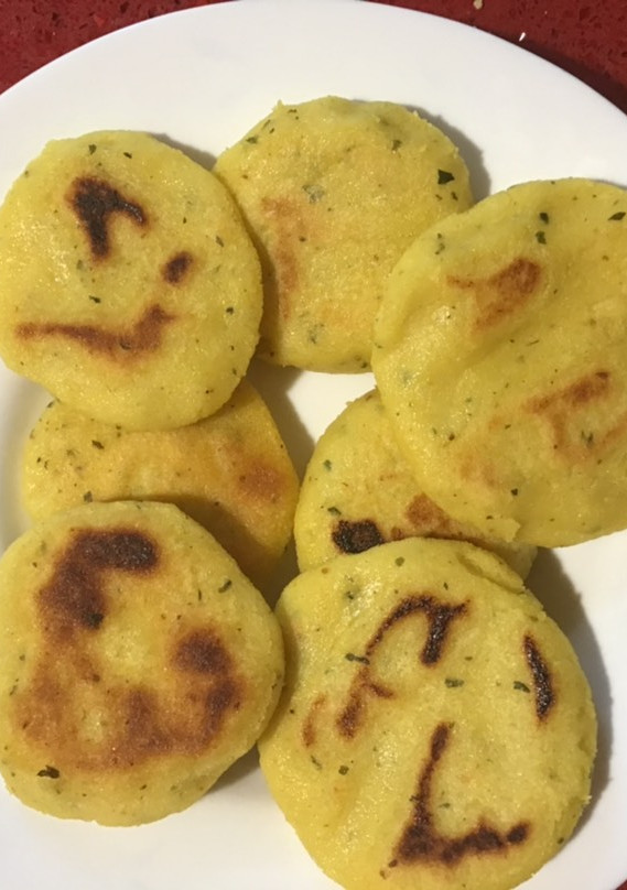 Una foto de Arepas de maíz especiadas