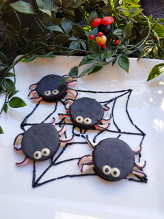 Una foto de Galletitas Halloween: arañas glaseadas 🕷️🕸️😲