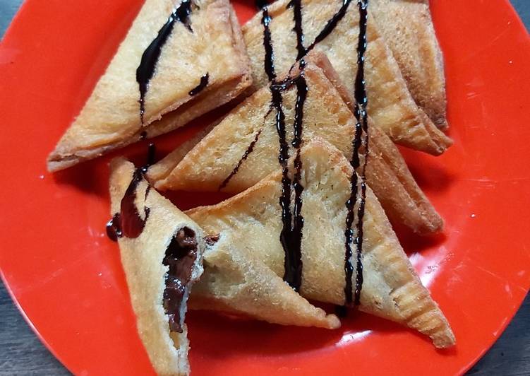 Roti tawar goreng isi pisang coklat