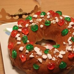 A picture of Brioche des rois (Epiphany Bread).