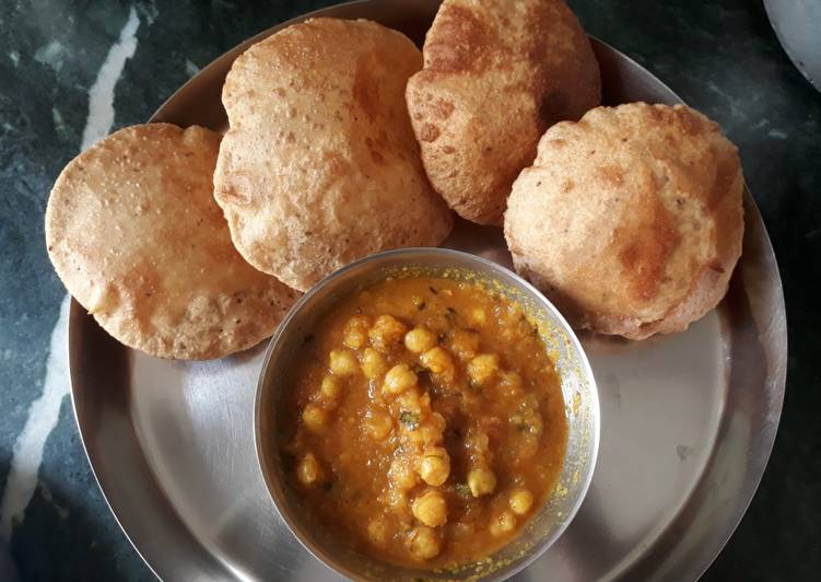 Recipe of Speedy White chole with puri