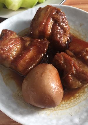 Hình của món Thịt kho trứng.