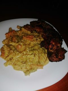 Φωτογραφία της συνταγής Μακαρόνια βίδες με σάλτσα λεμονιού και γλυκόξινες πανσέτες