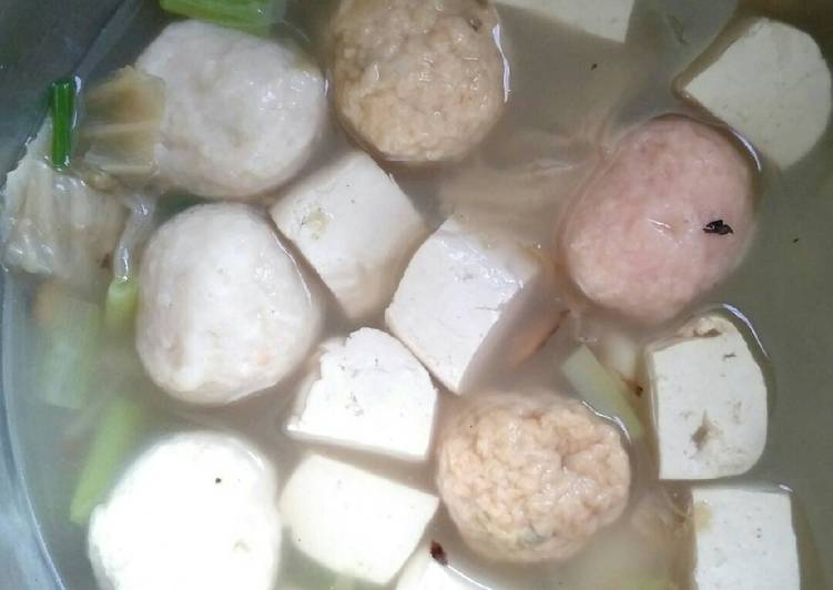 Sup bakso ikan