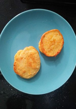 Hình của món Bánh cà rốt thịt gà chiên cho bé.