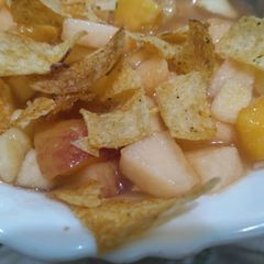 A picture of Crispy fruit chaat.