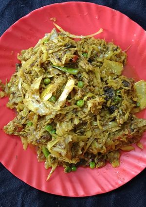 মাছের মাথা দিয়ে বাঁধাকপি(macher matha diye badhakopi recipe in Bengali) রেসিপির প্রধান ছবি