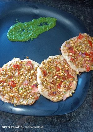સ્પાઉટસ ઉત્તપમ (Sprouts Uttapam Recipe In Gujarati) રેસીપી મુખ્ય ફોટો