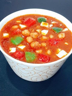 છોલે પનીર (Chhole Paneer Recipe In Gujarati) રેસીપી મુખ્ય ફોટો