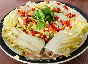 รูปของ ผักกาดขาวห่อหมูสับวุ้นเส้นนึ่งมะนาว vermicelli w/ minced pork wrapped in Chinese cabbage lemon sauce