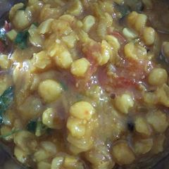 A picture of Chana daal fry.