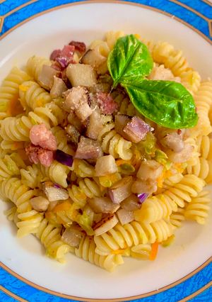 Foto di Fusilli con verdure e pancetta croccante