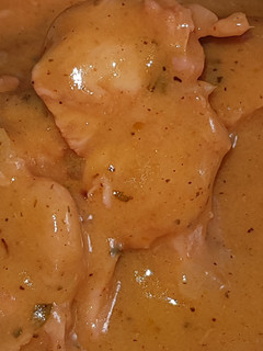 Una foto de Pollo en salsa de limón y pimentón dulce