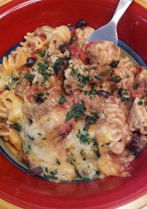 A picture of Queso Taco Pasta Bake.