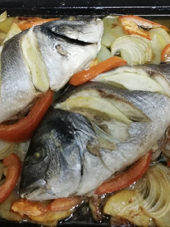 Una foto de Dorada al horno 🐟
