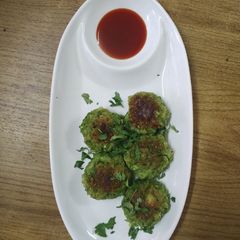 A picture of Hariyali tikki.