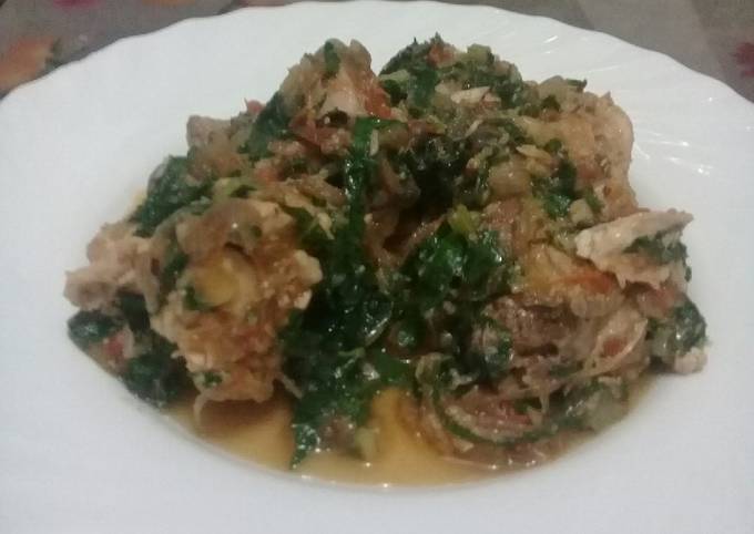 Chicken stew in spinach Recipe