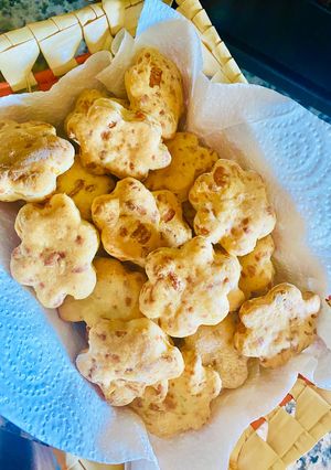 Una foto de BIZCOCHITOS DE QUESO RALLADO 🤩😋👏🧀