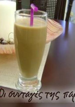 Φωτογραφία της συνταγής Smoothie με καφέ και μπανάνα