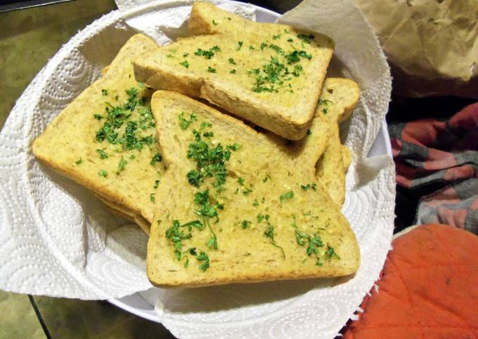 Step-by-Step Guide to Make Speedy Garlic Bread