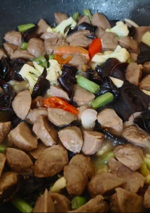 Foto resep Tumis Bakso Kembang Kol Jamur Buncis