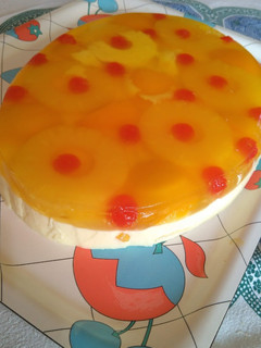 Una foto de Tarta de gelatina de piña