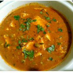 A picture of Matar Paneer.