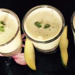 A picture of Raw Mango curd sweet lassi.